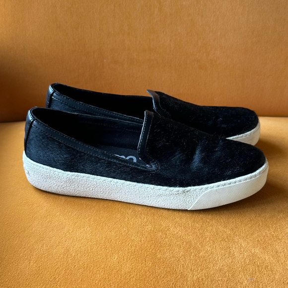 Sam Edelman “Becker” Black Faux Fur Slip On Sneaker - Size 7.5 - Picture 3 of 8